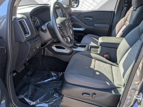 Certified 2024 Nissan Frontier SV w/ Technology Package image 8