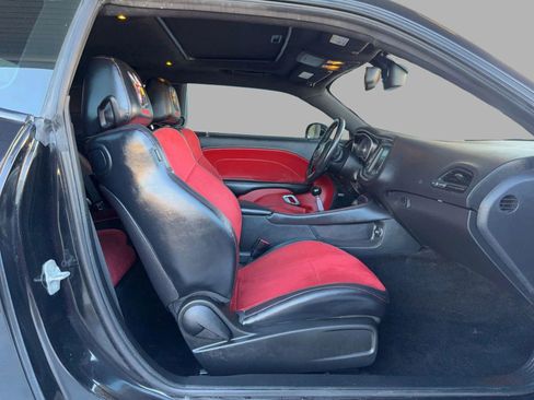 Used 2015 Dodge Challenger R/T Scat Pack w/ Scat Pack Appearance Package image 24