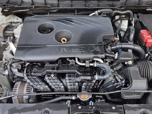 Used 2019 Nissan Altima 2.5 SR FWD image 11