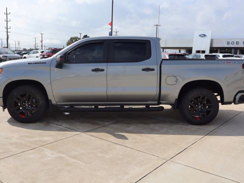 Used 2023 Chevrolet Silverado 1500 RST w/ Redline Edition AWD/4WD image 8
