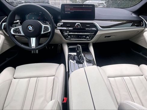 Used 2022 BMW 540i w/ M Sport Package RWD image 16