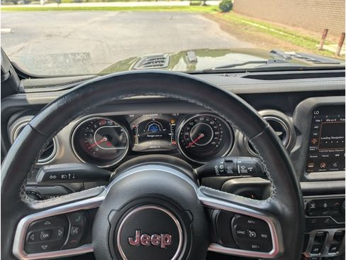 Used 2021 Jeep Wrangler Rubicon AWD/4WD image 14