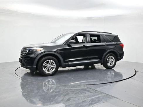 Used 2022 Ford Explorer XLT w/ Class IV Trailer Tow Package image 5