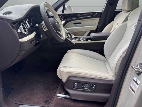 New 2025 Bentley Bentayga Extended Wheelbase AWD/4WD image 14