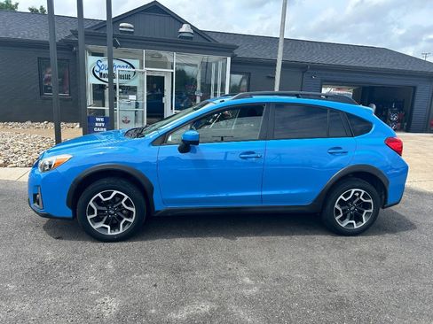 Used 2017 Subaru Crosstrek 2.0i Premium AWD/4WD image 5