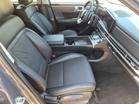 Used 2025 Hyundai Santa Fe SEL FWD image 27