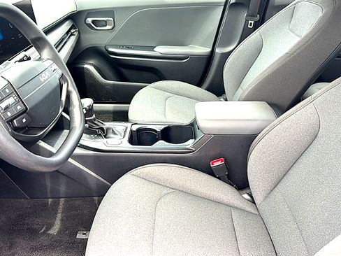 Used 2025 Kia K4 FWD image 13
