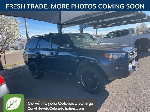 Used 2022 Toyota 4Runner SR5 Premium image 2