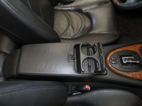 Used 2001 Jaguar XK8 Convertible RWD image 57