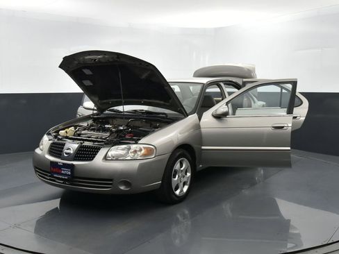 Used 2005 Nissan Sentra 1.8 S image 35