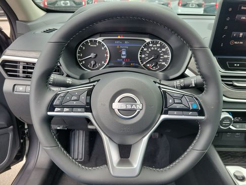 New 2026 Nissan Altima 2.5 SV w/ SV Premium Package FWD image 16