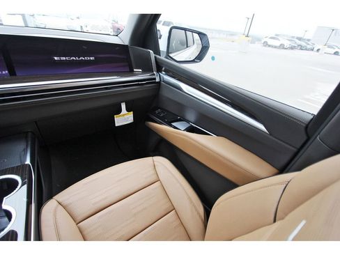 New 2026 Cadillac Escalade Luxury w/ Touring Package AWD/4WD image 10