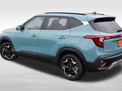 Certified 2024 Kia Seltos EX image 9