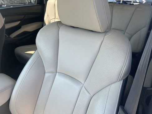 Used 2021 Subaru Ascent Limited w/ Technology Package AWD/4WD image 6