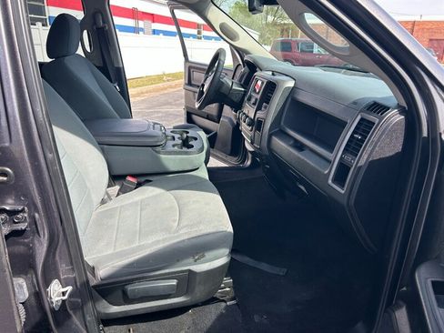 Used 2018 RAM 1500 Express AWD/4WD image 12