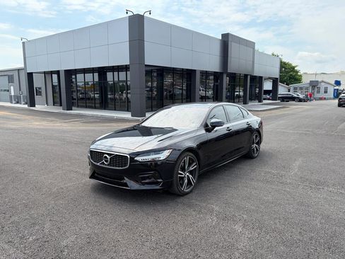Used 2020 Volvo S90 T6 R-Design w/ Protection Package Premier AWD/4WD image 8
