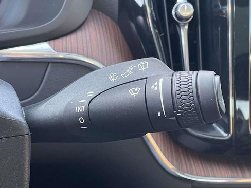 Used 2023 Volvo XC60 B5 Plus w/ Climate Package image 13