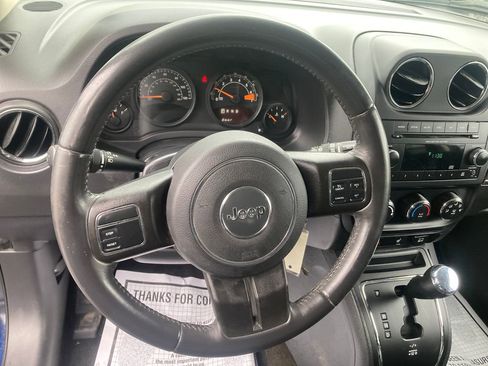 Used 2015 Jeep Patriot High Altitude AWD/4WD image 18