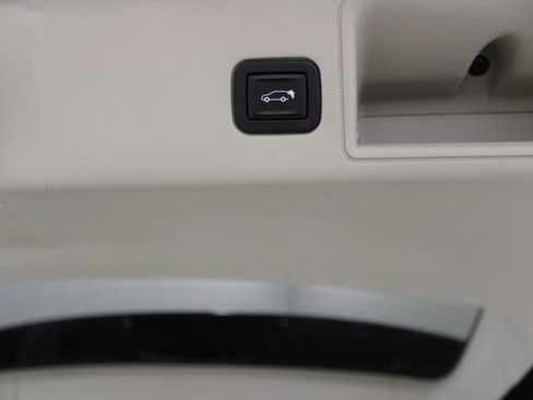 Used 2020 GMC Terrain Denali w/ Denali Premium Package image 9