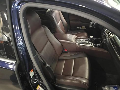 Used 2017 Lexus LS 460 RWD image 8