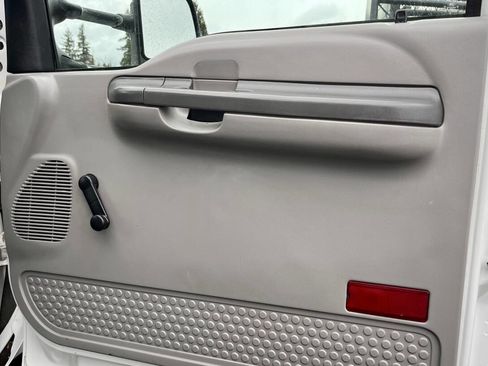 Used 2000 Ford F550 2WD Regular Cab Super Duty image 20