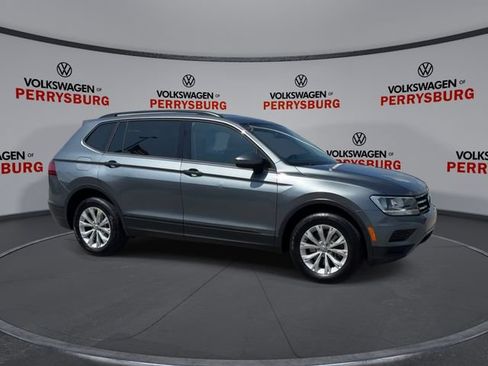 Used 2018 Volkswagen Tiguan S w/ 3rd Row Seat Package AWD/4WD image 9