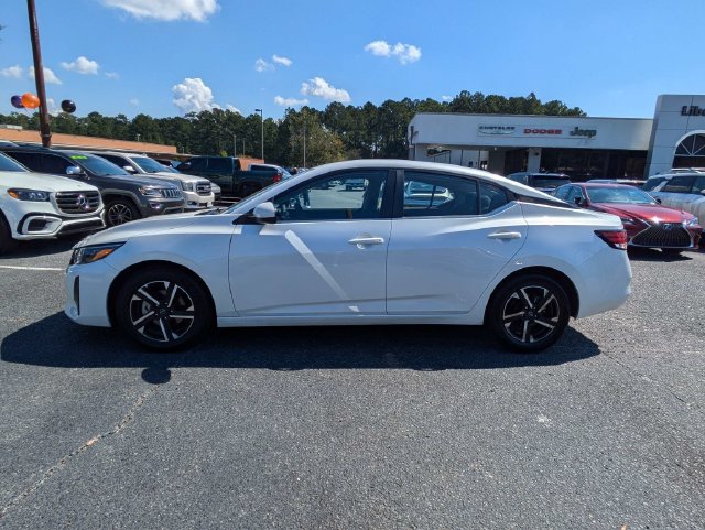 Used 2025 Nissan Sentra SV w/ All-Weather Package FWD image 8