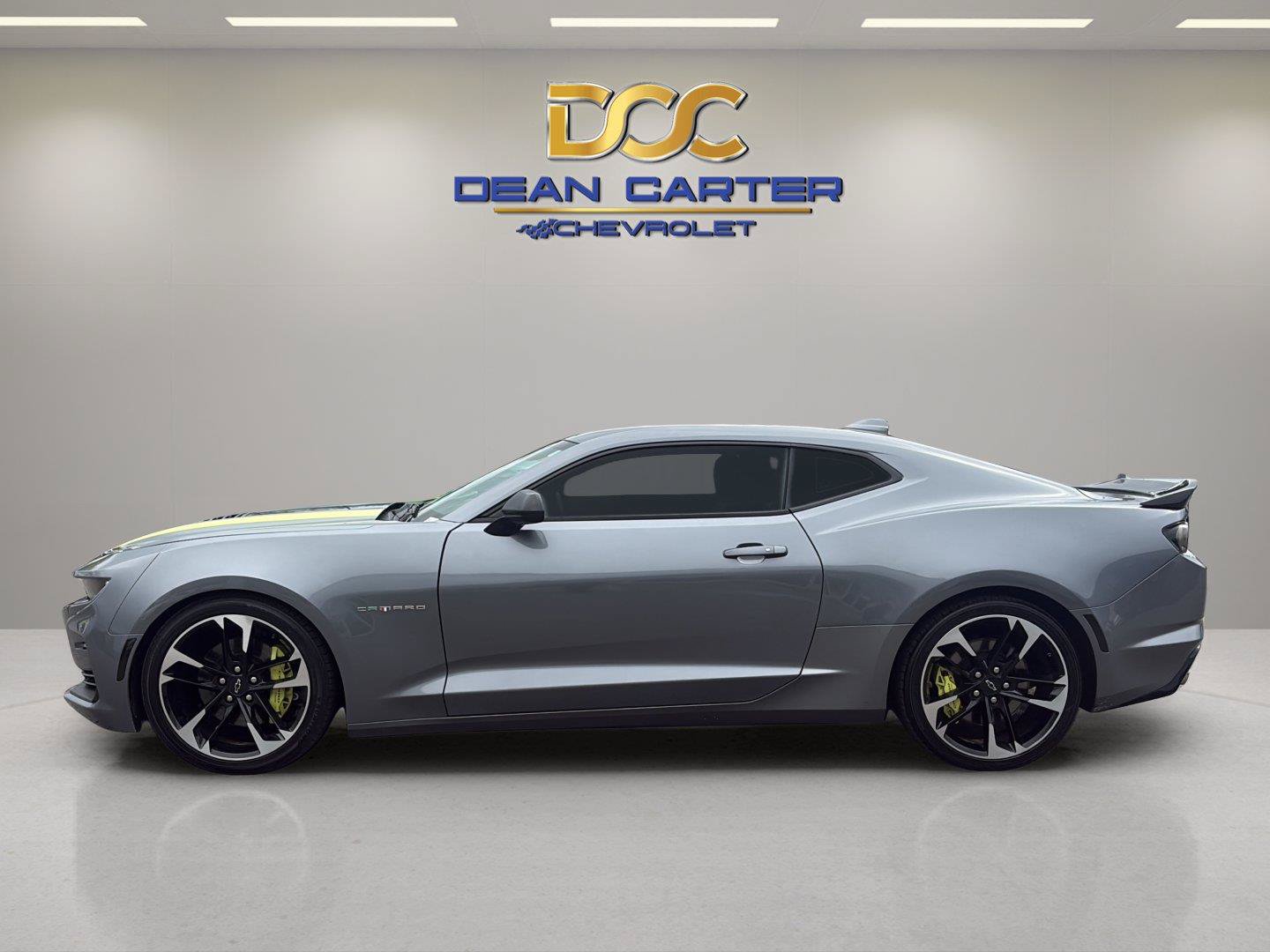 Used 2020 Chevrolet Camaro SS RWD image 2