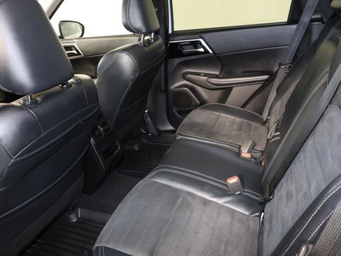 Used 2022 Mitsubishi Outlander SE AWD/4WD image 23