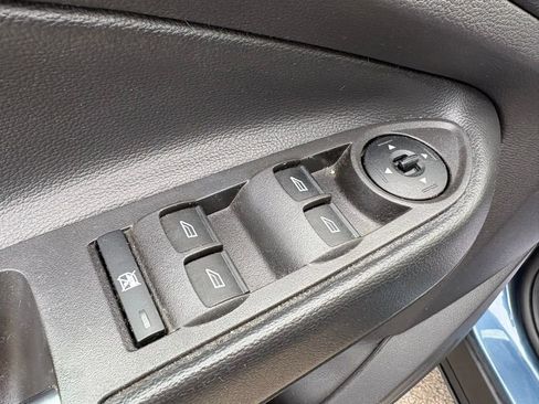 Used 2018 Ford Escape SE image 22