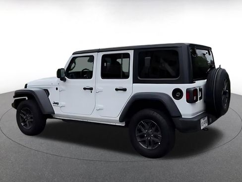 Used 2025 Jeep Wrangler Unlimited Sport AWD/4WD image 8
