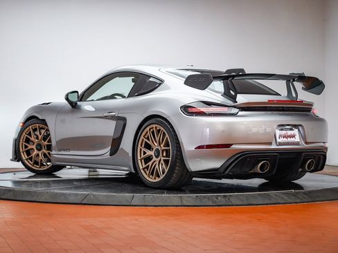Used 2025 Porsche 718 Cayman GT4 RS image 3