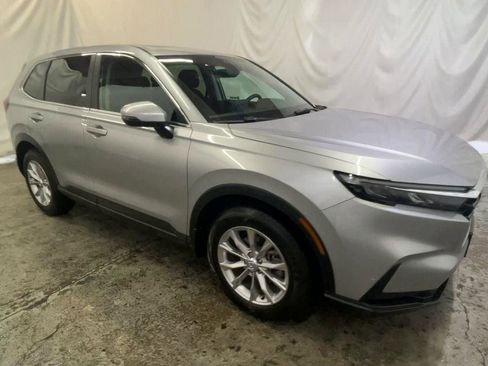 Used 2023 Honda CR-V EX image 2