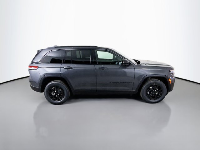 New 2026 Jeep Grand Cherokee Altitude AWD/4WD image 8