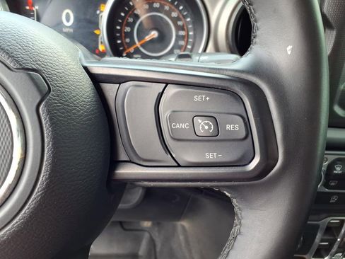 Used 2021 Jeep Wrangler Unlimited Sport AWD/4WD image 22