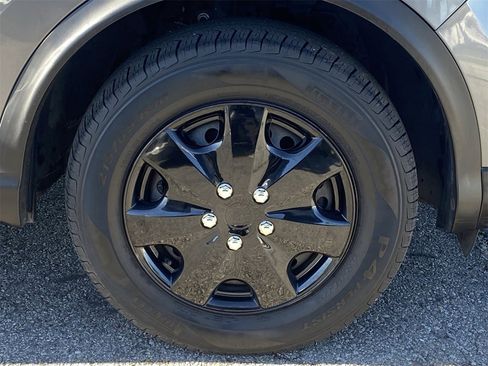 Used 2020 Nissan Rogue Sport S image 7