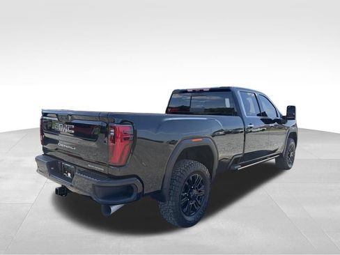 Used 2024 GMC Sierra 3500 Denali Ultimate AWD/4WD image 21