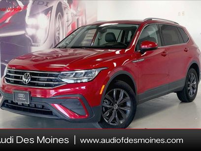 Used 2022 Volkswagen Tiguan SE w/ Panoramic Sunroof Package