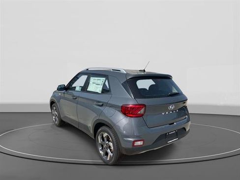 New 2026 Hyundai Venue SEL FWD image 5