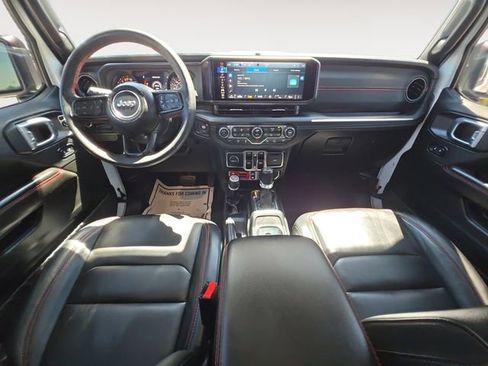 Used 2024 Jeep Wrangler Unlimited Rubicon AWD/4WD image 10