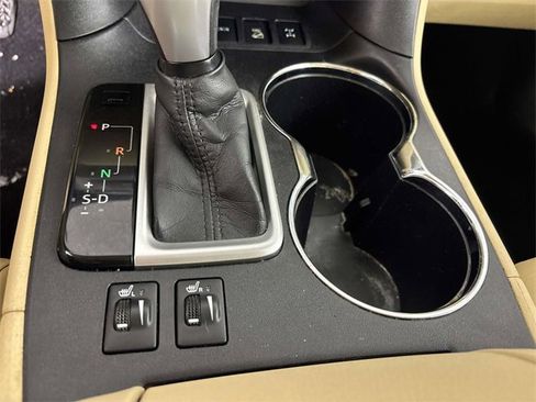 Used 2014 Toyota Highlander XLE image 23