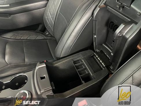 Used 2018 Ford Explorer Platinum AWD/4WD image 24