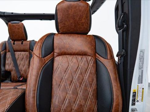 Used 2026 Jeep Wrangler Unlimited Sport image 3