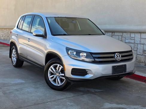 Used 2013 Volkswagen Tiguan S image 1