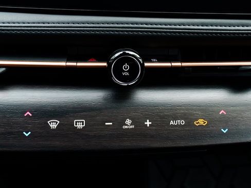 Certified 2023 Nissan Ariya AWD image 15