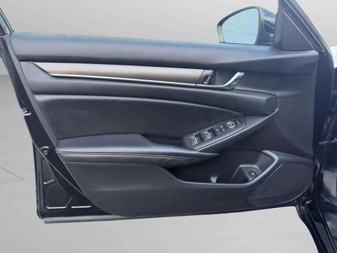 Used 2019 Honda Accord LX image 13