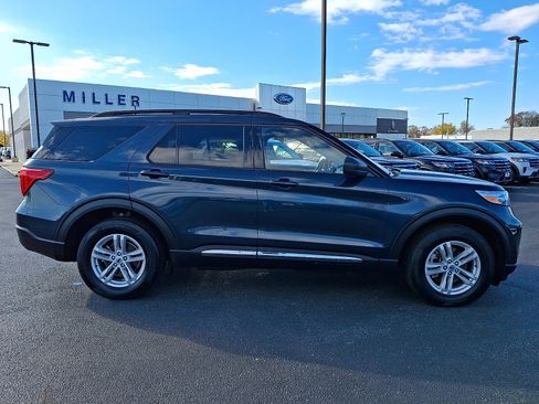 Used 2023 Ford Explorer XLT w/ Equipment Group 202A image 7