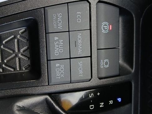 Certified 2025 Toyota RAV4 LE image 23