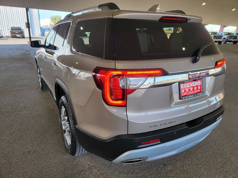 Used 2022 GMC Acadia SLT w/ Preferred Package FWD image 10