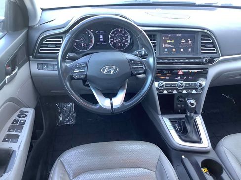 Used 2020 Hyundai Elantra Limited FWD image 10